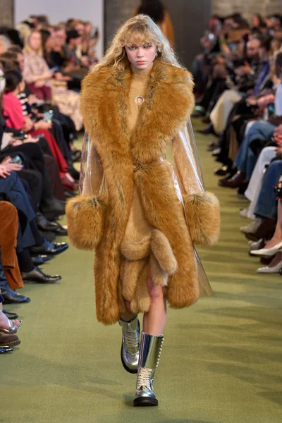 Look 34